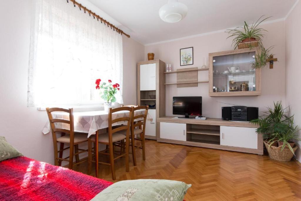 Apartments Hodanic 크르크 외부 사진