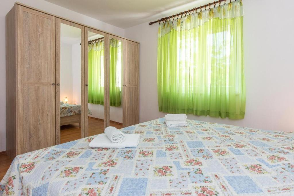 Apartments Hodanic 크르크 외부 사진